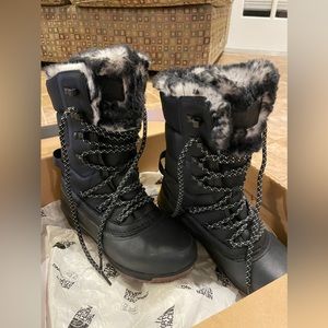 The North Face Shellista IV Luxe Waterproof Winter Boot (Women's)
